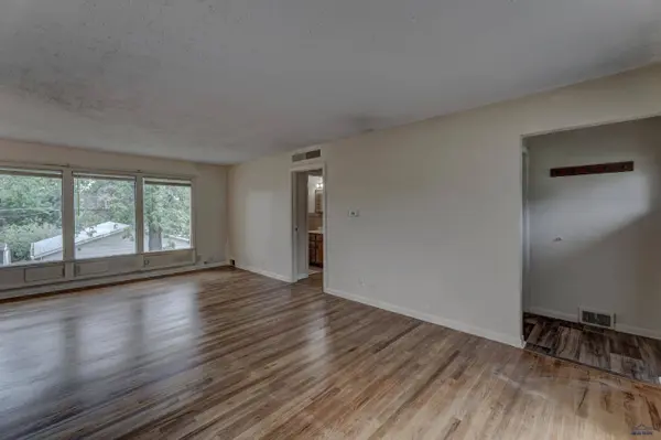 11 Saint Charles St, Rapid City, SD 57701