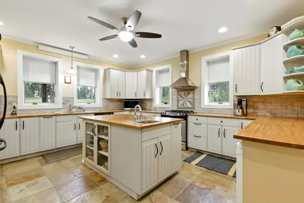 24577 Outback Trail, Hermosa, SD 57744