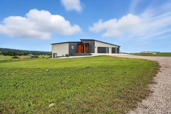 6420 Anderson Road, Summerset, SD 57718