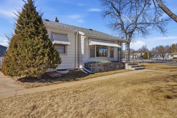 101 42nd Street, Rapid City, SD 57702