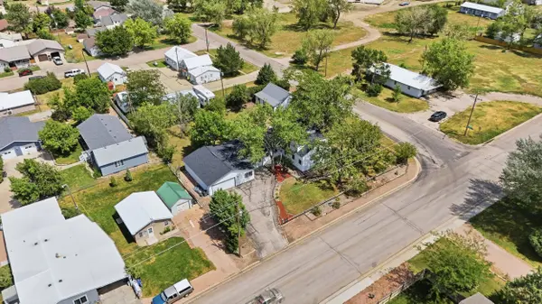 318 W 4th Avenue, Wall, SD 57790