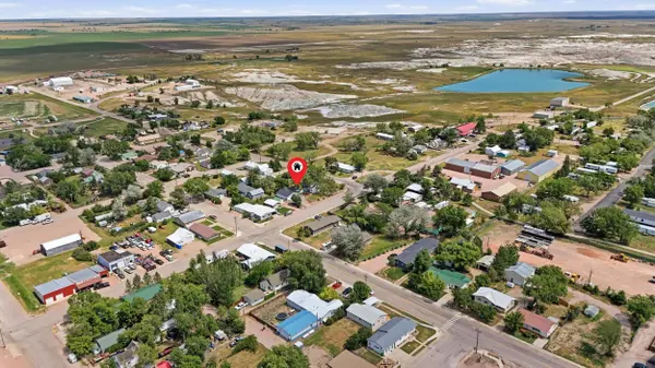 318 W 4th Avenue, Wall, SD 57790