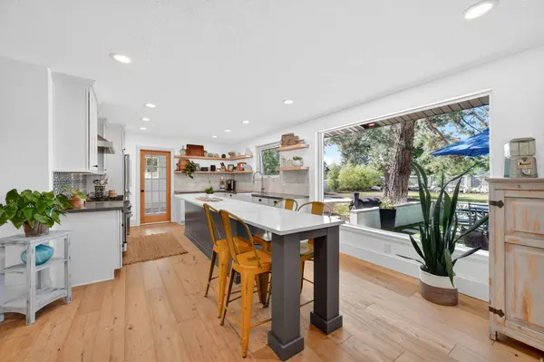 5 APPLE HILL CIR, Sandy, UT 84092
