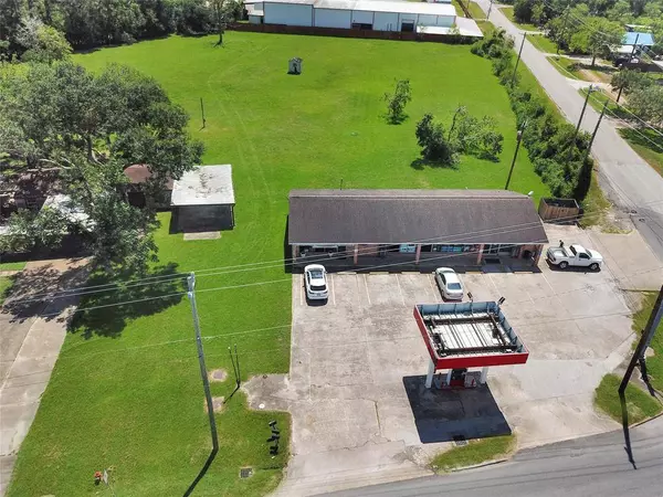 2575 W Highway 6, Alvin, TX 77511