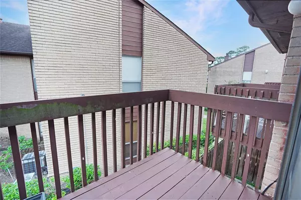 12905 Woodforest BLVD #606, Houston, TX 77015