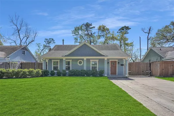 1035 W 43rd ST, Houston, TX 77018