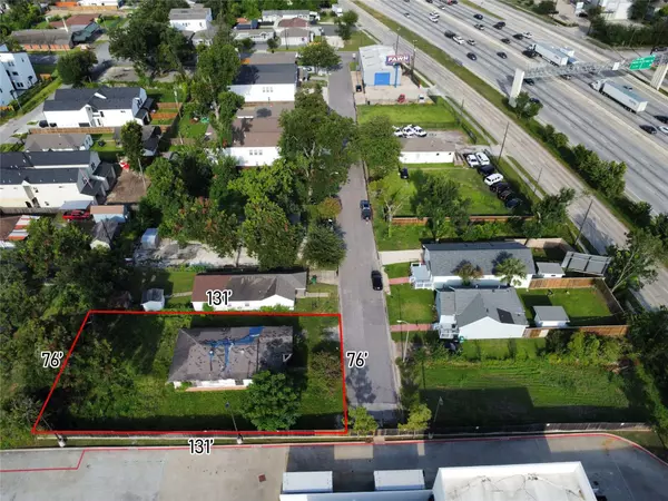 201 E 30th ST, Houston, TX 77018