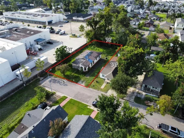 201 E 30th ST, Houston, TX 77018