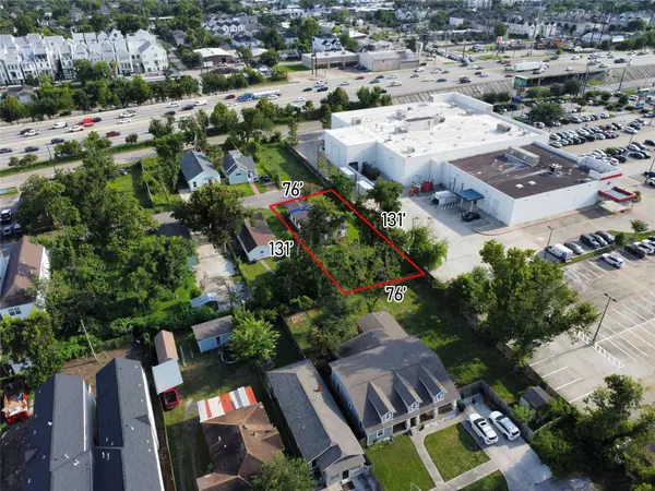 201 E 30th ST, Houston, TX 77018