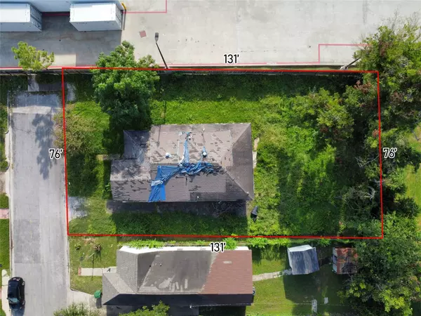 201 E 30th ST, Houston, TX 77018