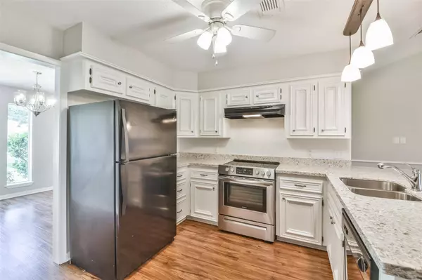 411 Topsail WAY, Crosby, TX 77532