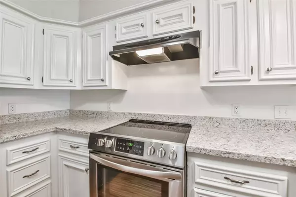 411 Topsail WAY, Crosby, TX 77532