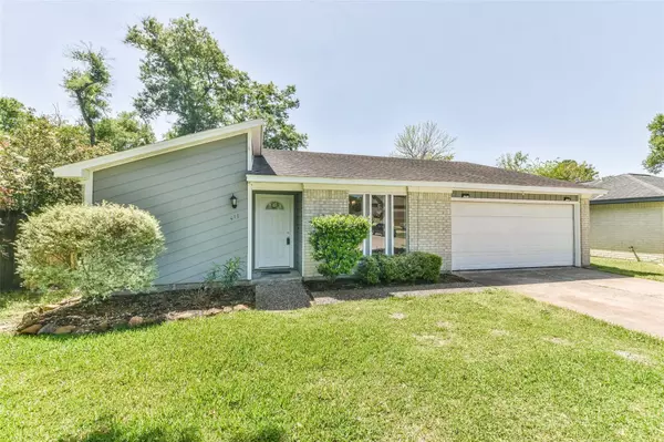 411 Topsail WAY, Crosby, TX 77532