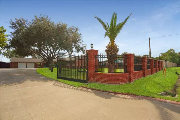 13117 Player ST, Houston, TX 77045