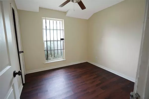 11075 Spottswood DR, Houston, TX 77016