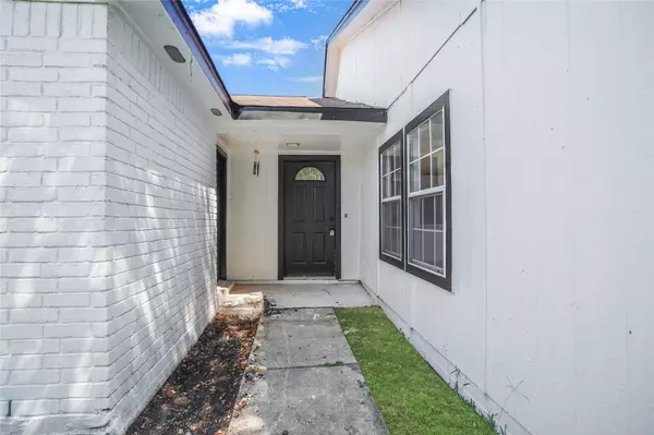 14110 Towne Way DR, Sugar Land, TX 77498