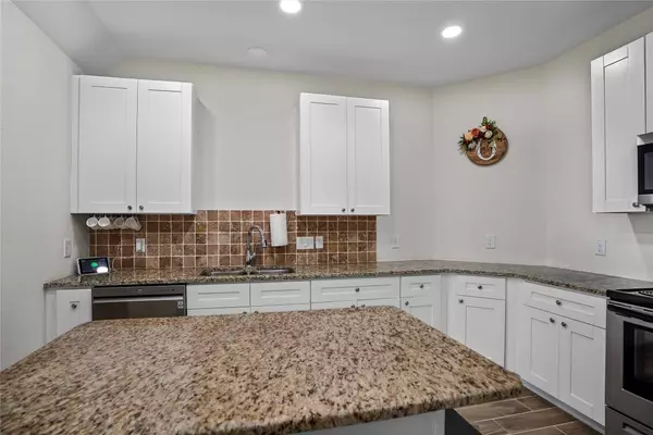 7950 Blue ST, Houston, TX 77028