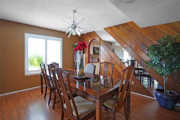 12338 Silo LN, Houston, TX 77071