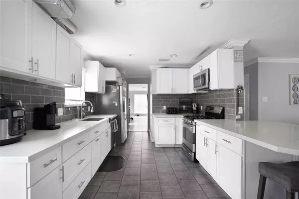 1833 Glenwild DR, Missouri City, TX 77489