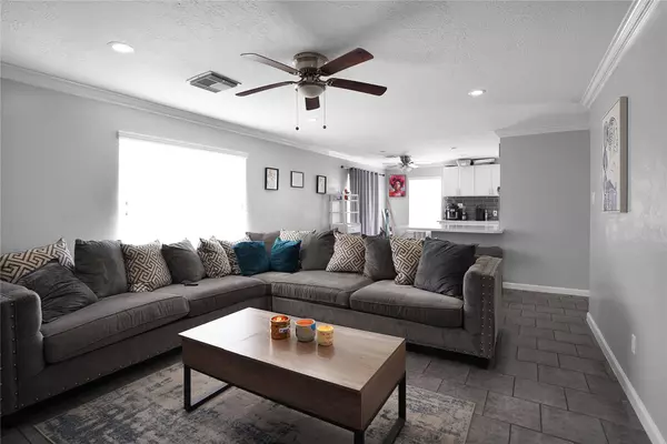 1833 Glenwild DR, Missouri City, TX 77489