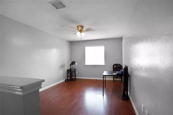 1833 Glenwild DR, Missouri City, TX 77489