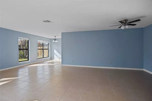 2846 Mayflower Landing CT, Webster, TX 77598