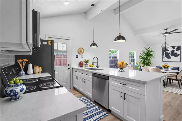 14110 Towne Way DR, Sugar Land, TX 77498