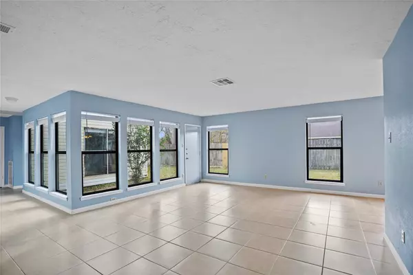 2846 Mayflower Landing CT, Webster, TX 77598