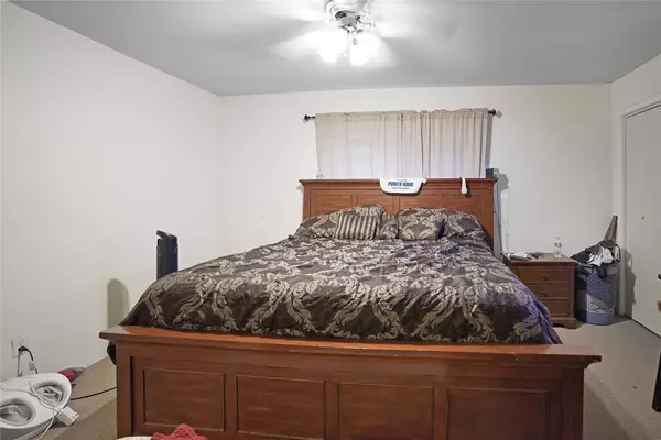 12905 Woodforest BLVD #606, Houston, TX 77015