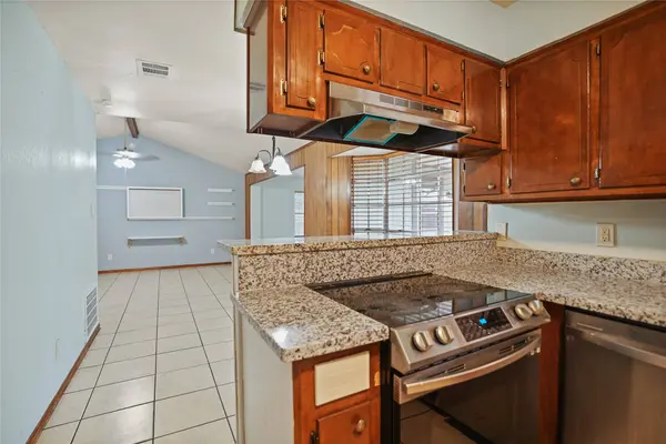 623 Rockbrook DR, Houston, TX 77015