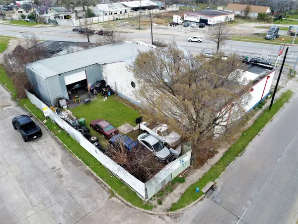 3801 Lockwood DR, Houston, TX 77026