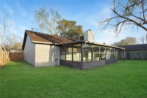 11822 S Perry AVE, Houston, TX 77071