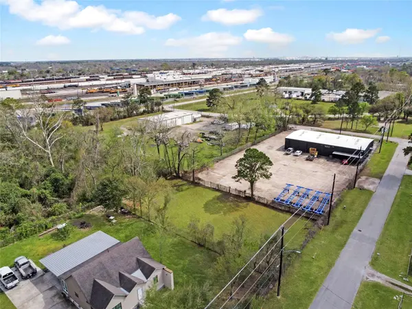 0 Elbert ST, Houston, TX 77028