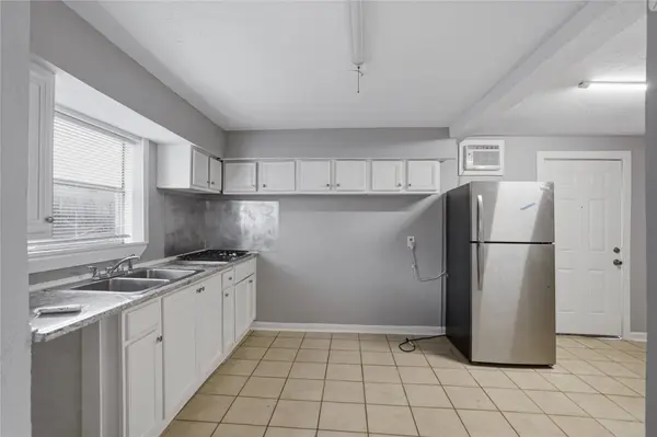 6700 Avenue S Unit D, Houston, TX 77011