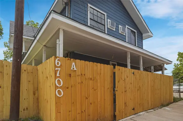 6700 Avenue S #A, Houston, TX 77011