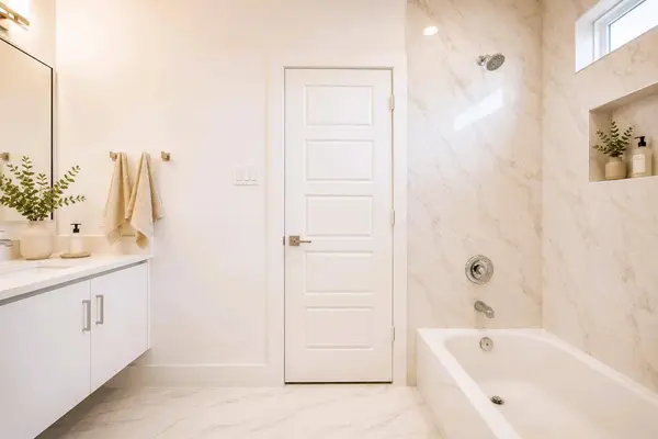 4704 Thornton Views RD, Houston, TX 77018