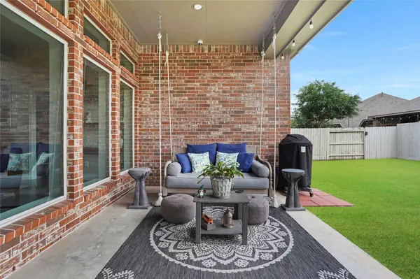 2345 Redwood Ridge TRL, Manvel, TX 77578