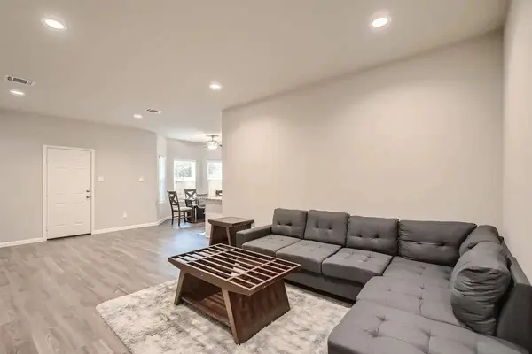 4834 Van Fleet ST, Houston, TX 77033