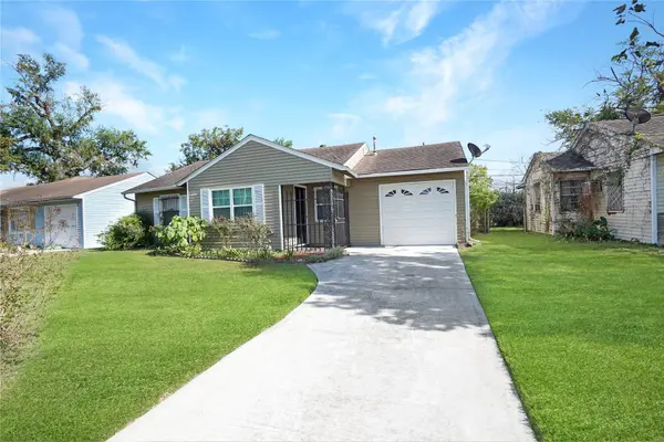 12432 Yancy DR, Houston, TX 77015