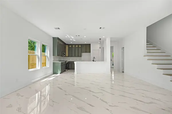 6210 Cebra ST, Houston, TX 77091