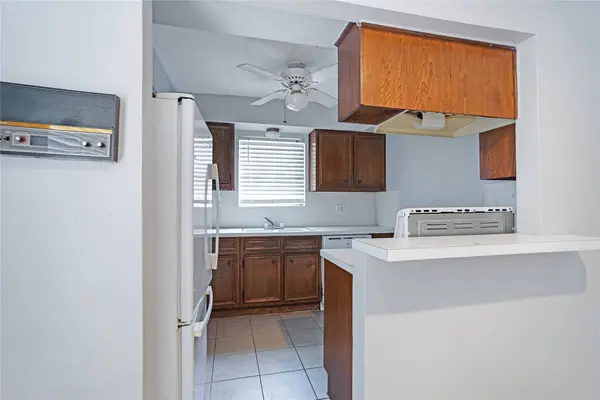 7500 West LOOP S, Bellaire, TX 77401
