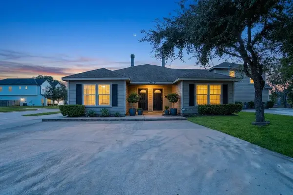 7618 N Main ST, Houston, TX 77022