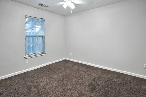 7618 N Main ST, Houston, TX 77022