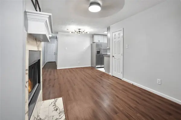 7618 N Main ST, Houston, TX 77022