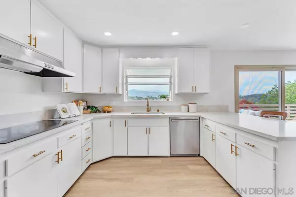 2876 Pioneer Way, Jamul, CA 91935