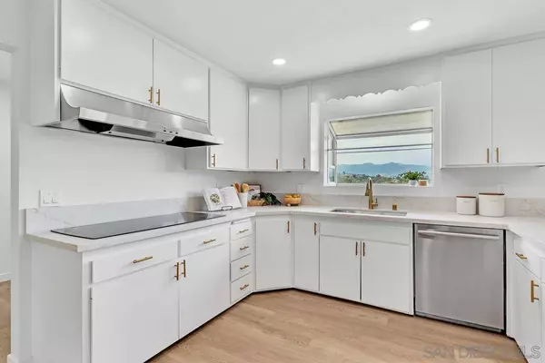 2876 Pioneer Way, Jamul, CA 91935