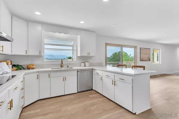 2876 Pioneer Way, Jamul, CA 91935