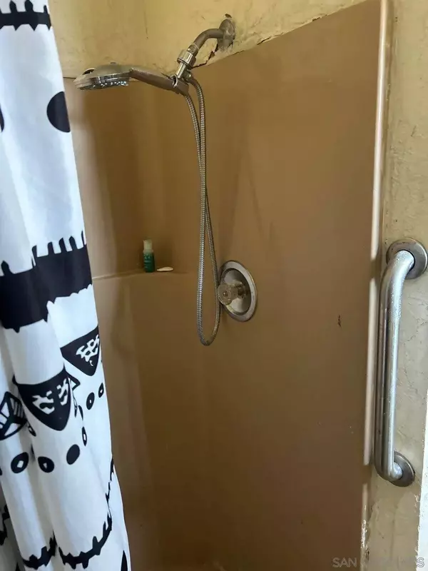 2112 Dryden Rd, El Cajon, CA 92020