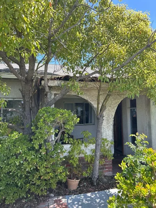 2112 Dryden Rd, El Cajon, CA 92020