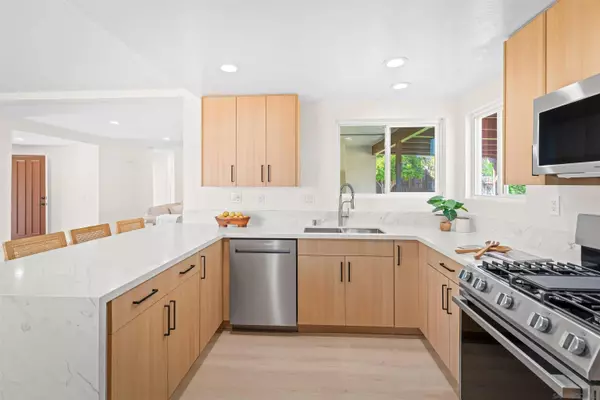 1414 Leslie Ct, San Marcos, CA 92069